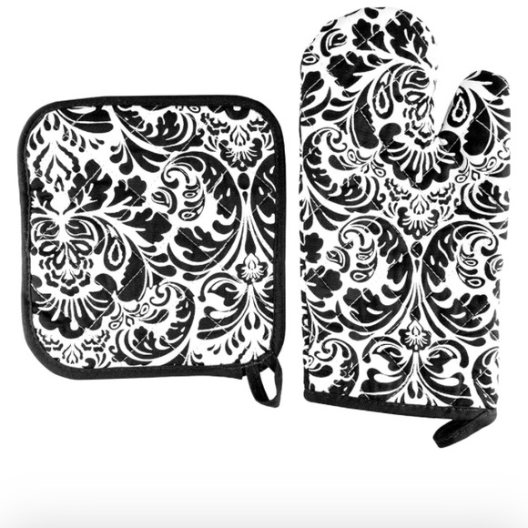 Oven Mitt with 2 Pot Holders Paisley Black and White Design Set 3 Pieces - Picture 5 of 11